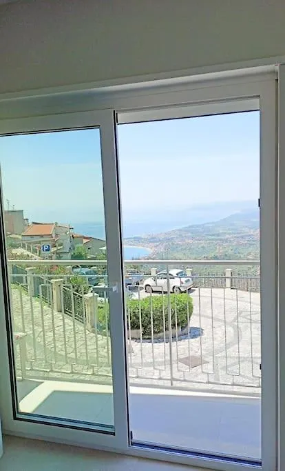 Apartment Intero Alloggio Casa Mylai Castelmola